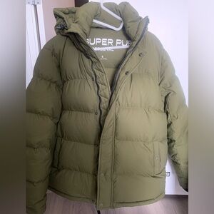 Aritzia Super Puff Regular